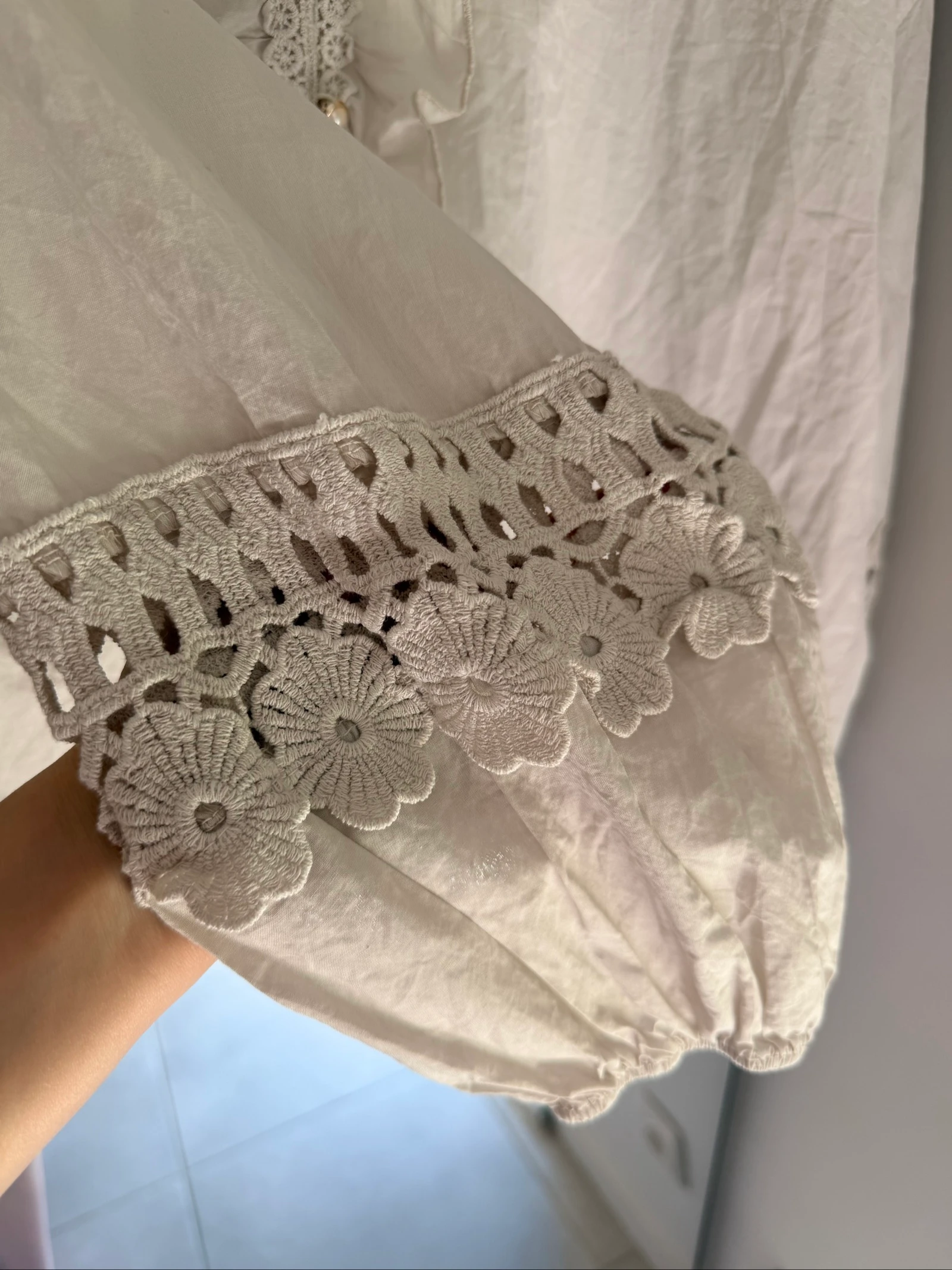Camisa de renda e algodão nova cor creme – photo 3
